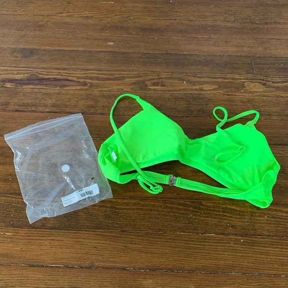 Lime green NWT bikini top size M - Picture 6 of 6